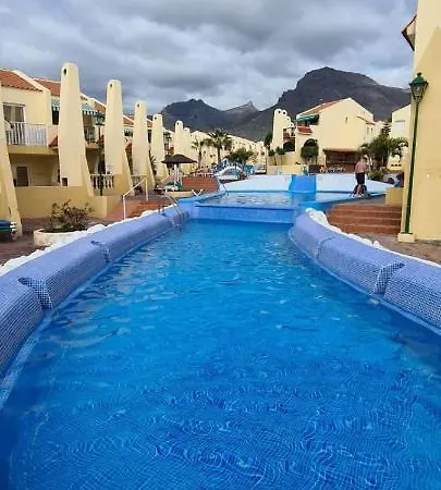 Apartament Mare 2 *
